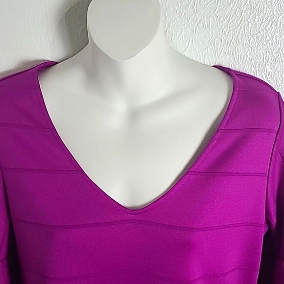 Banana Republic Magenta Short Sleeve Top with Bell Sleeves, Size Small - Picture 2 of 6